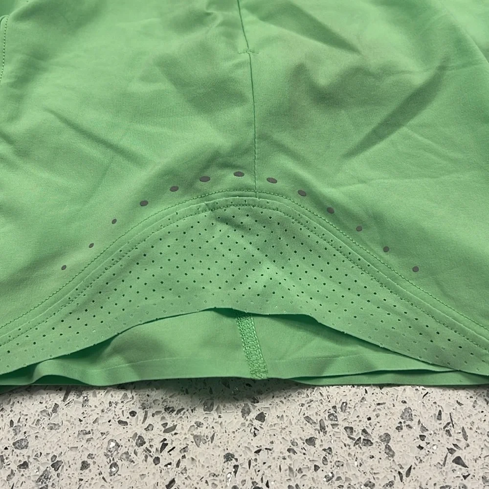 Lululemon Hotty Hot High Rise Shorts - Picture 3 of 11